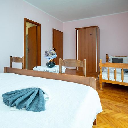 Double Room Zubovici 16063A Exteriör bild